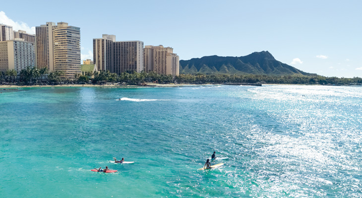 オアフ島ガイド - ハワイが発祥の地。サーフィンの歴史について